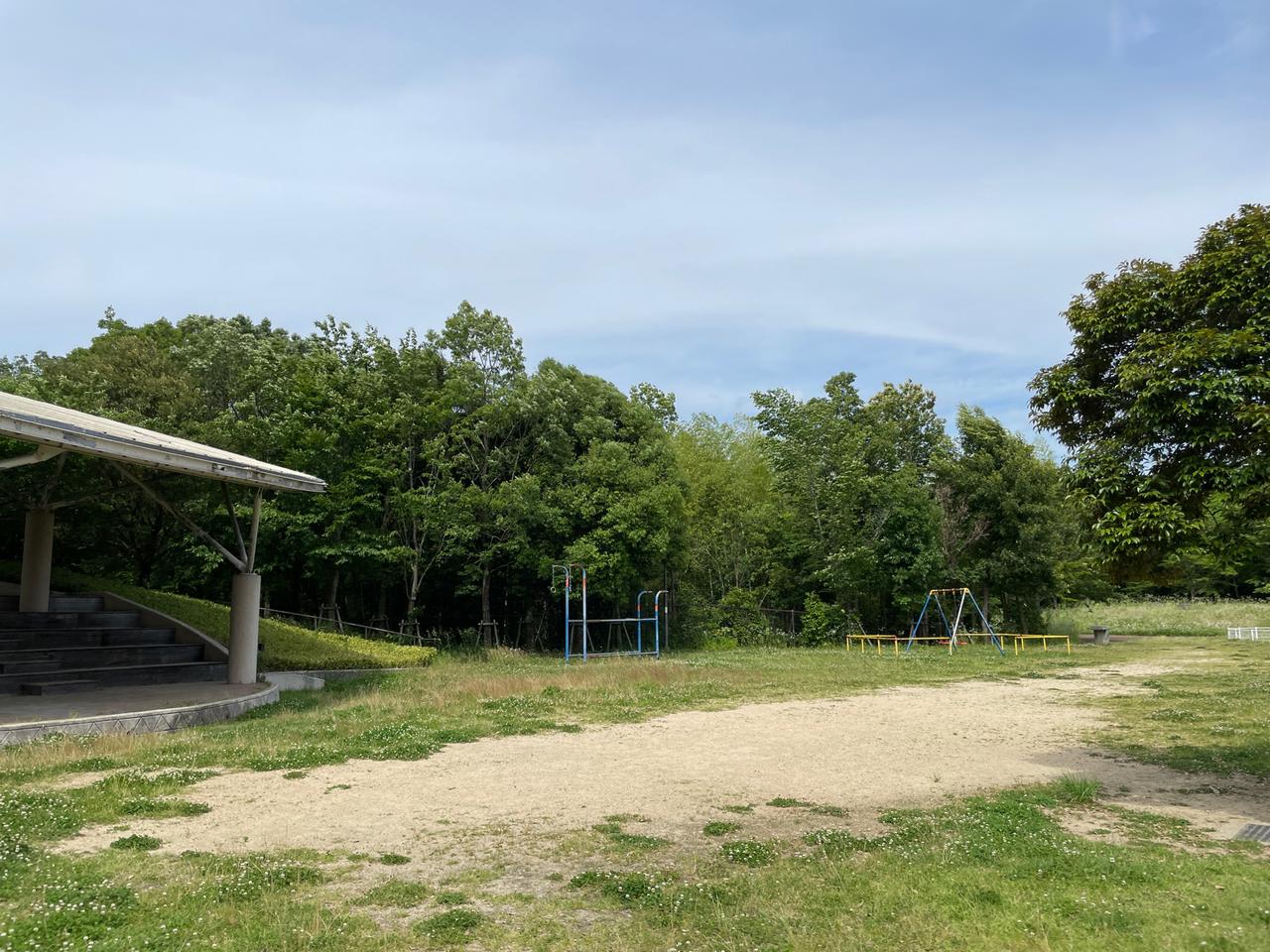 ドングリの山公園（公園） | MEQQE（めっけ）