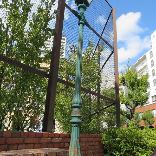 明石町小学校前のガス街灯柱 - おすすめ画像