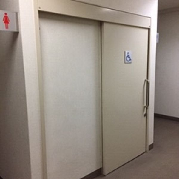 青梅市沢井市民センター　だれでもトイレ - おすすめ画像