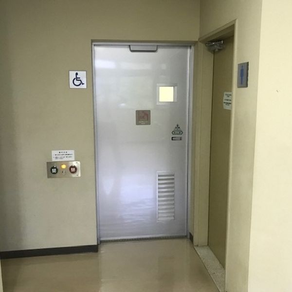 青梅市健康センター　２階だれでもトイレ - おすすめ画像