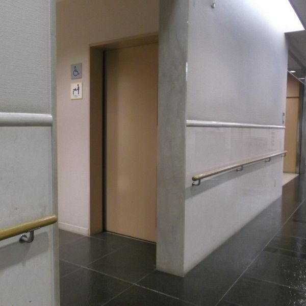 青梅市民斎場２階だれでもトイレ - おすすめ画像
