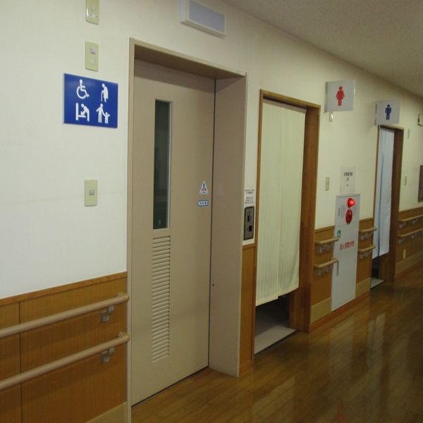 府中市立介護予防推進センター　3回だれでもトイレ - おすすめ画像