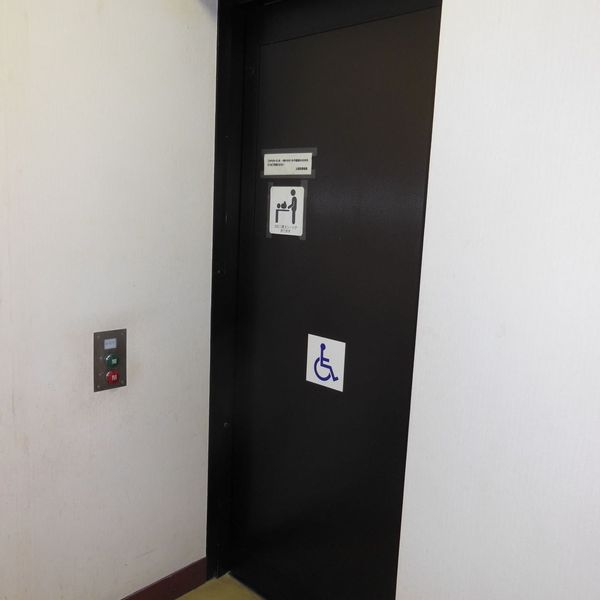 小平市立上宿図書館　1階だれでもトイレ - おすすめ画像