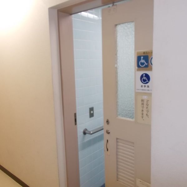 中央公民館　２階だれでもトイレ - おすすめ画像