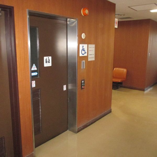 多摩市役所　4階だれでもトイレ - おすすめ画像