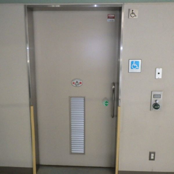 羽村市スイミングセンター　２階だれでもトイレ - おすすめ画像