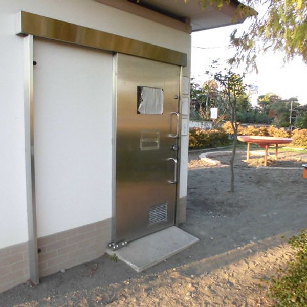あけぼの杉児童公園だれでもトイレ - おすすめ画像