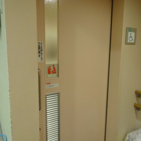保谷こもれびホール　1階中央だれでもトイレ - おすすめ画像