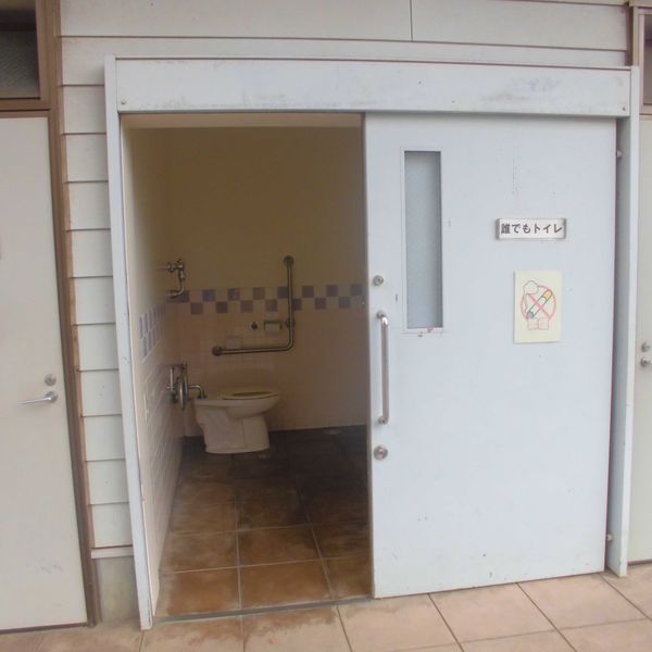 瑞穂町営少年サッカー場だれでもトイレ - トップ画像
