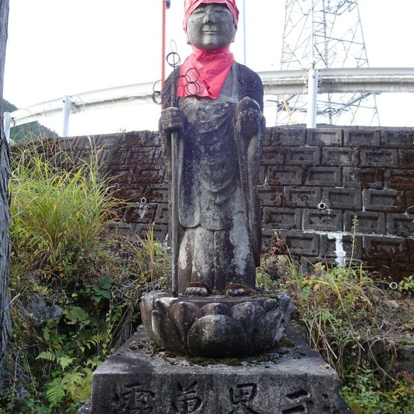 与川渡の石地蔵(土石流) - おすすめ画像