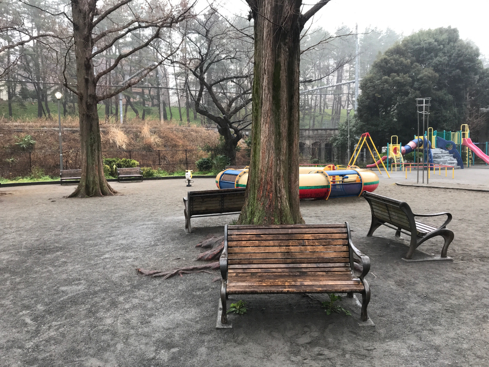 外濠公園総合グランドのベンチ（休憩ベンチ） | MEQQE（めっけ）