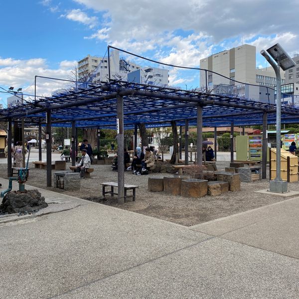 浅草駅 浅草寺境内 東側広場 休憩場所 - トップ画像