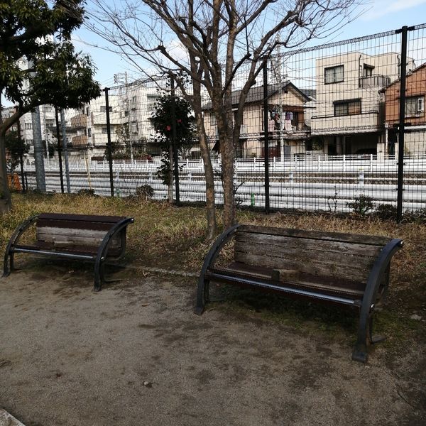 堂橋公園ベンチ - おすすめ画像