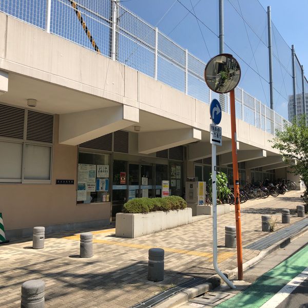 渋谷本町学園温水プール - おすすめ画像