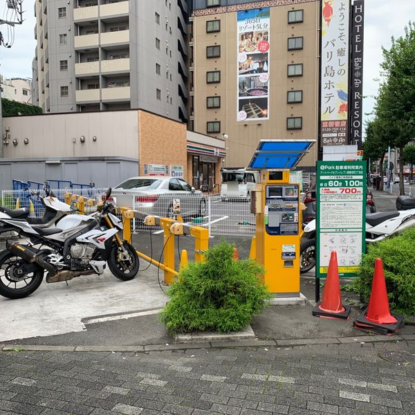 アットパークセブンイレブン歌舞伎町バイク駐車場 - トップ画像