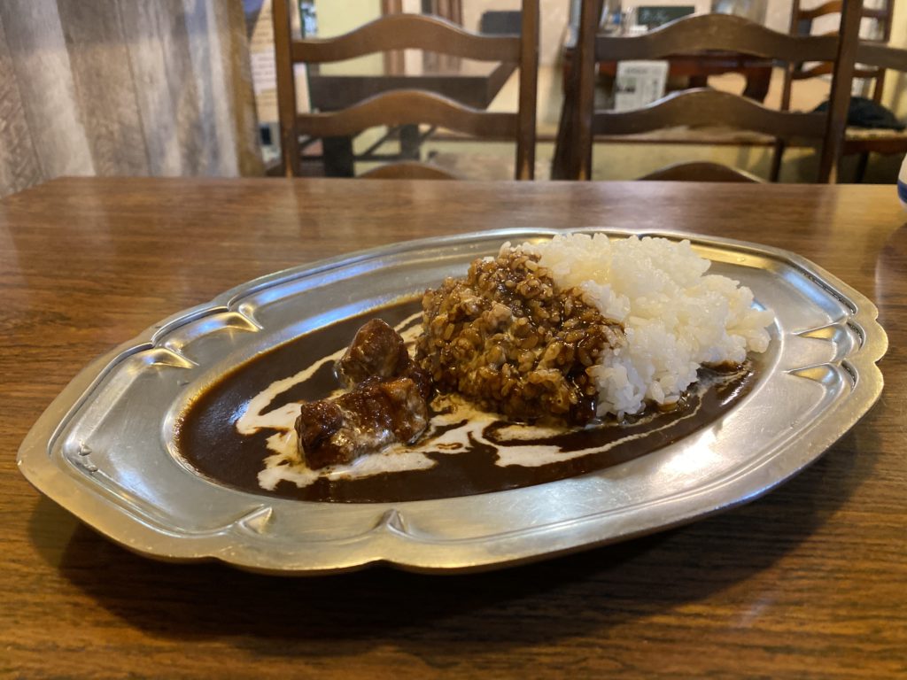 カレー屋けんちゃん（食堂） | MEQQE（めっけ）