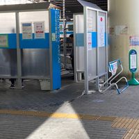 田町駅東口デッキ下　喫煙所 - 投稿画像0