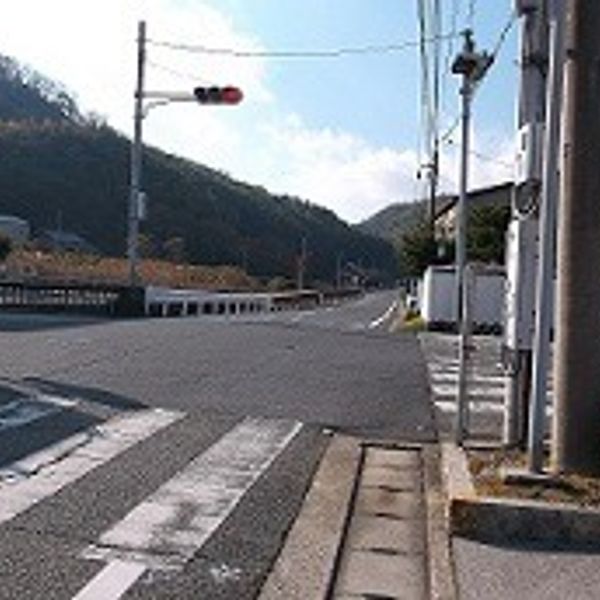 見通しの悪い横断歩道【陸地区】 - トップ画像