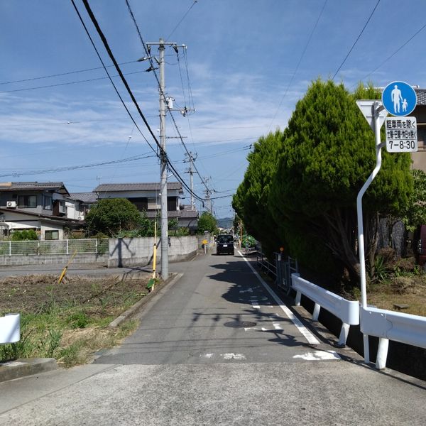 道幅の狭い道路 - おすすめ画像