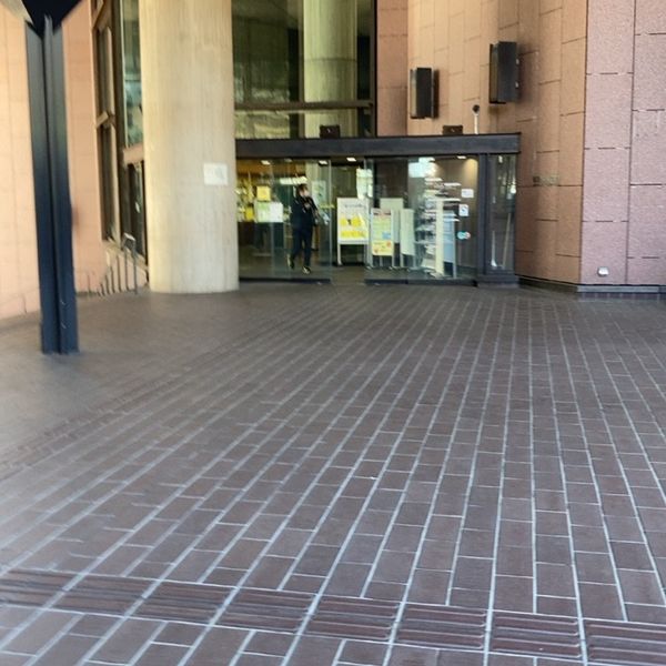 横浜市立中央図書館 - トップ画像