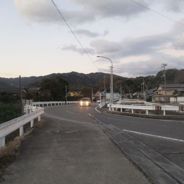 山之内鈍川伊予大井停車場線新河原橋付近 - おすすめ画像