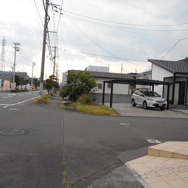 産業道路に通じるパチンコ店前の道路 - おすすめ画像