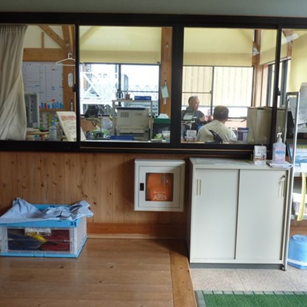 AED @大三島少年自然の家 事務室前 - おすすめ画像