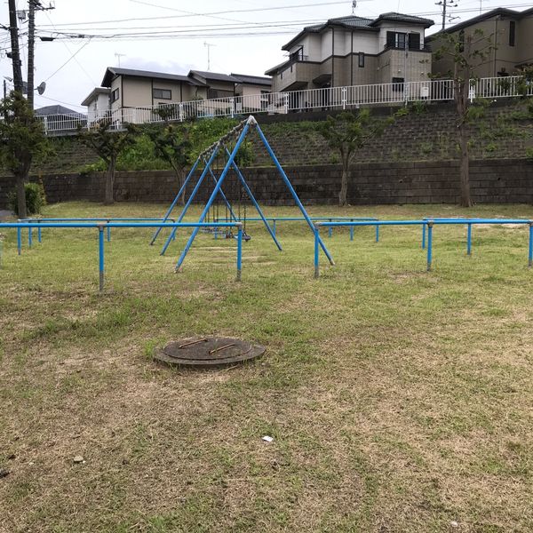 新取手自治会館前公園 - トップ画像