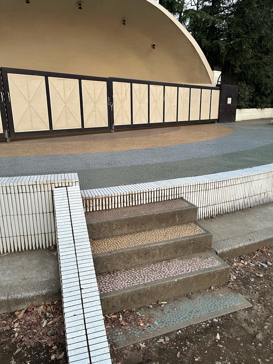 井の頭 公園 野外 ステージ