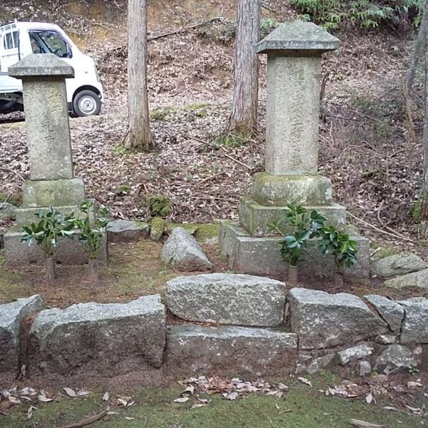 龍門山城主の稚児の墓 - トップ画像