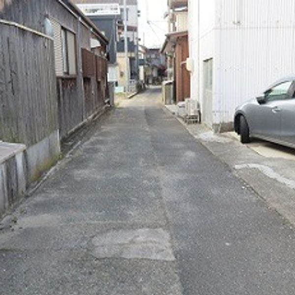 道幅の狭い道路【浜地区】 - おすすめ画像