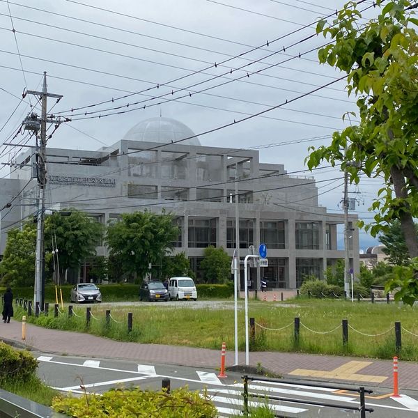 海老名市立中央図書館 - トップ画像