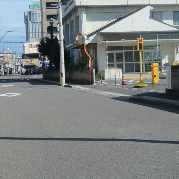 教育委員会前の道路 - おすすめ画像