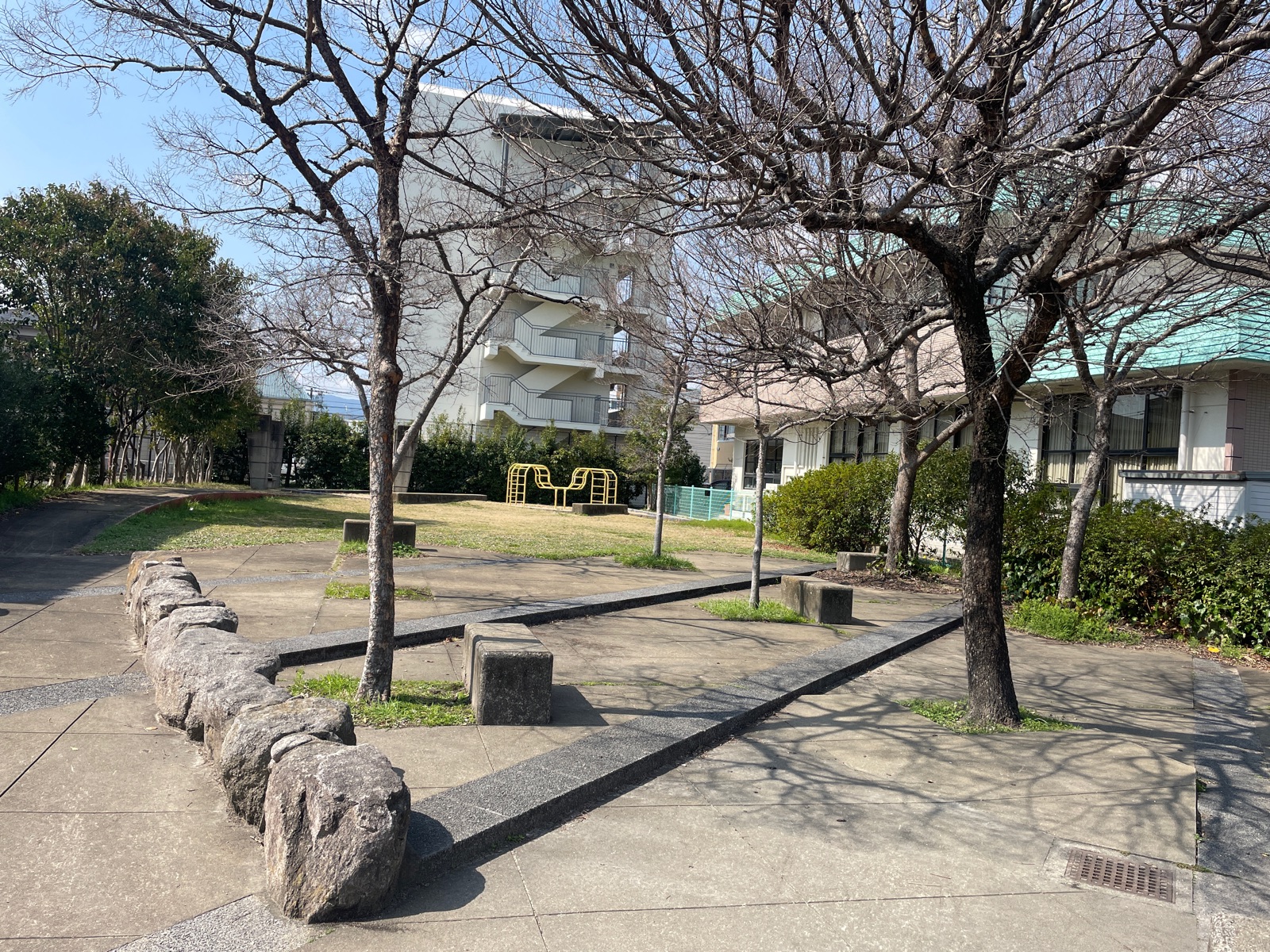 諸岡4号公園（公園） | MEQQE（めっけ）