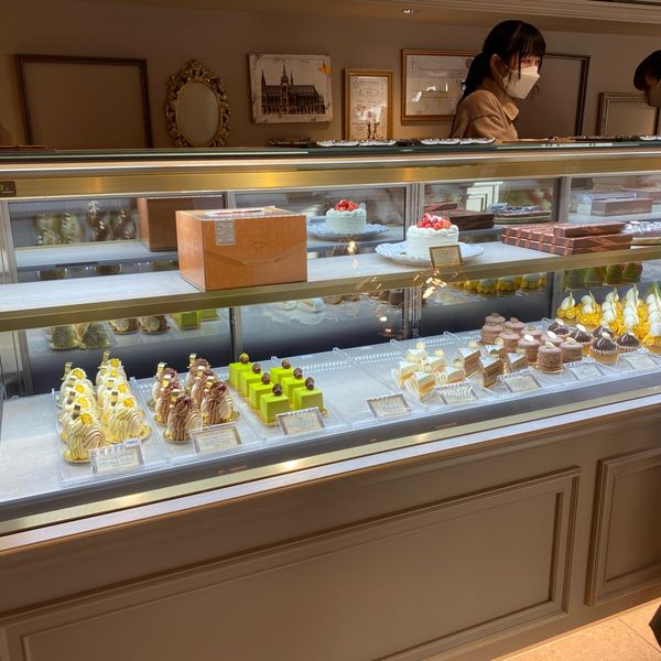 パティスリー ラトリエ ドゥ アンティーク 菊名店 - トップ画像