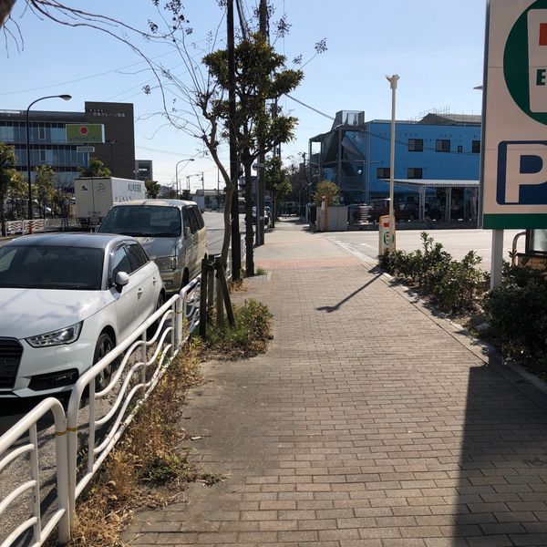 夢の島公園　植物館前だれでもトイレ - おすすめ画像