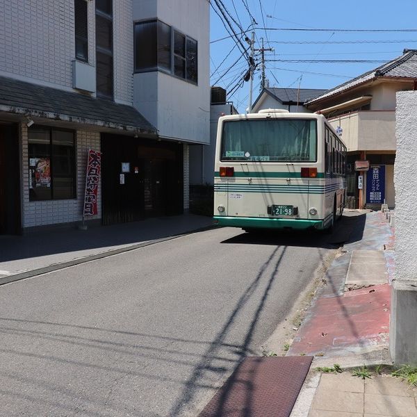 木浦5-①【バスも通る一方通行の道路】 - トップ画像