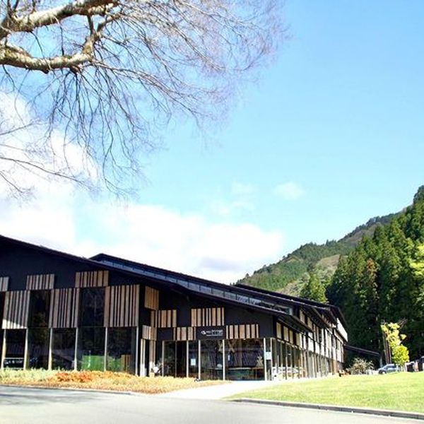 梼原町立図書館　「雲の上の図書館」 - おすすめ画像