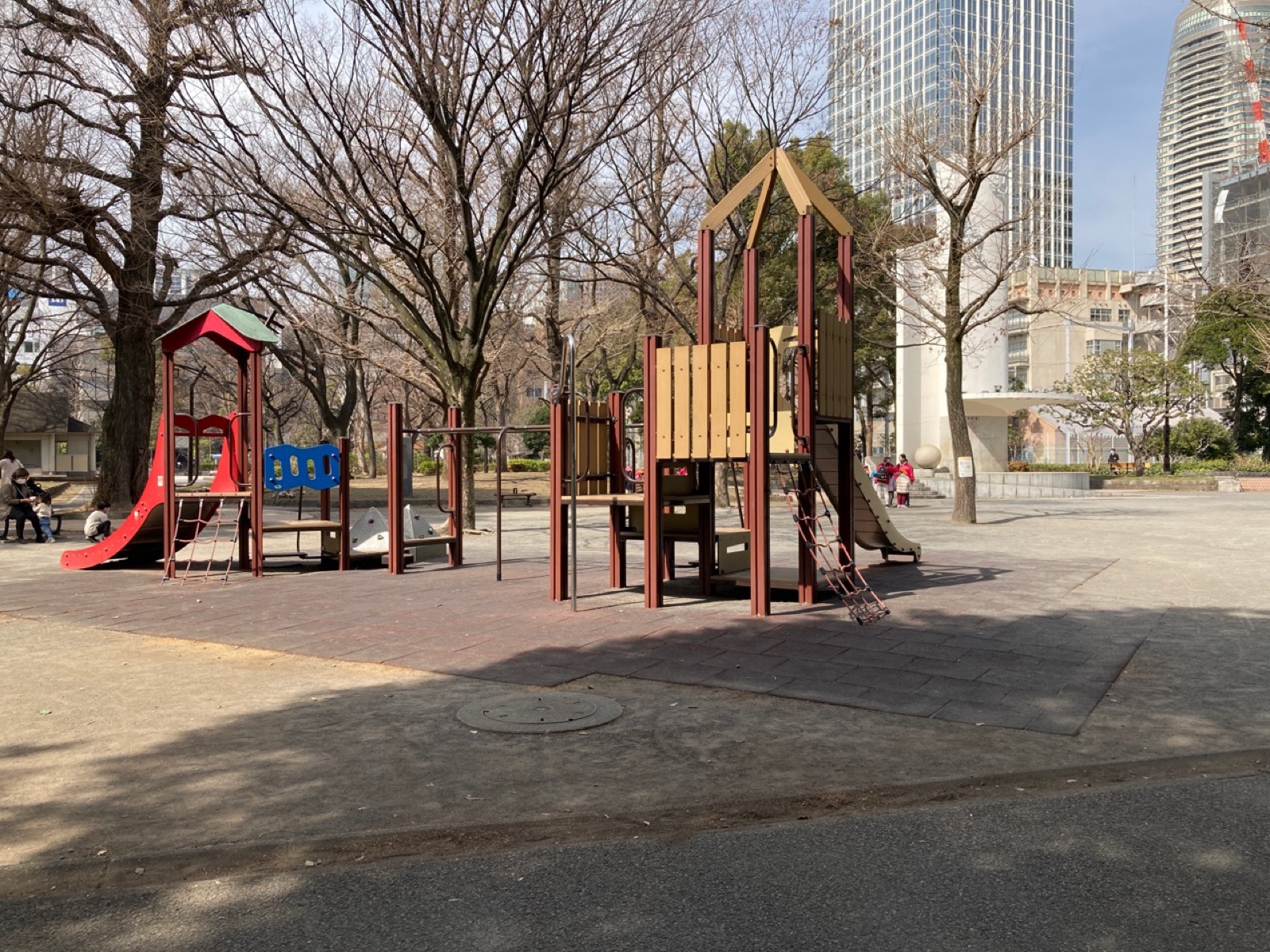 芝 公園 4 号 地