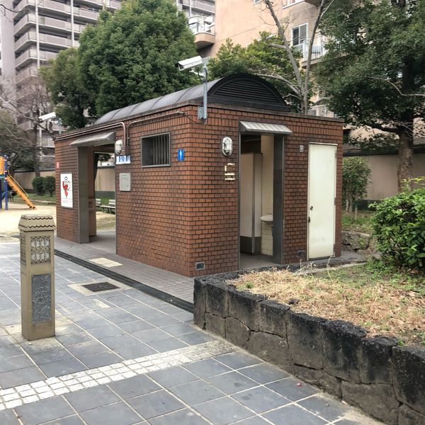 鶴満寺公園　公衆トイレ - おすすめ画像