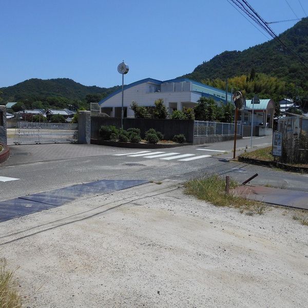 大三島小学校正門前【宮浦地区】 - おすすめ画像