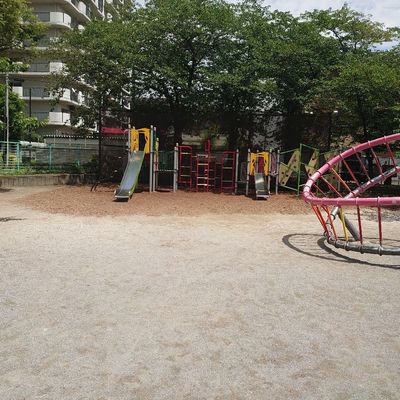 梅田亀田公園（公園） | MEQQE（めっけ）